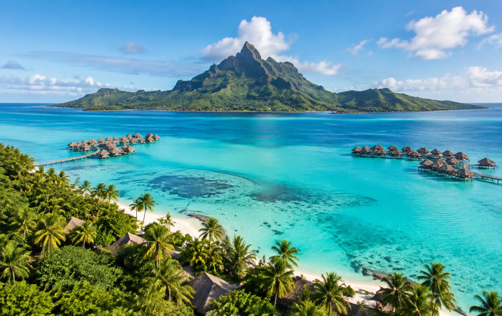 Bora Bora's turquoise lagoon and Mount Otemanu